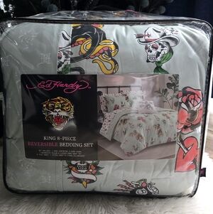 Ed Hardy  King reversible  8piece Bedding set new